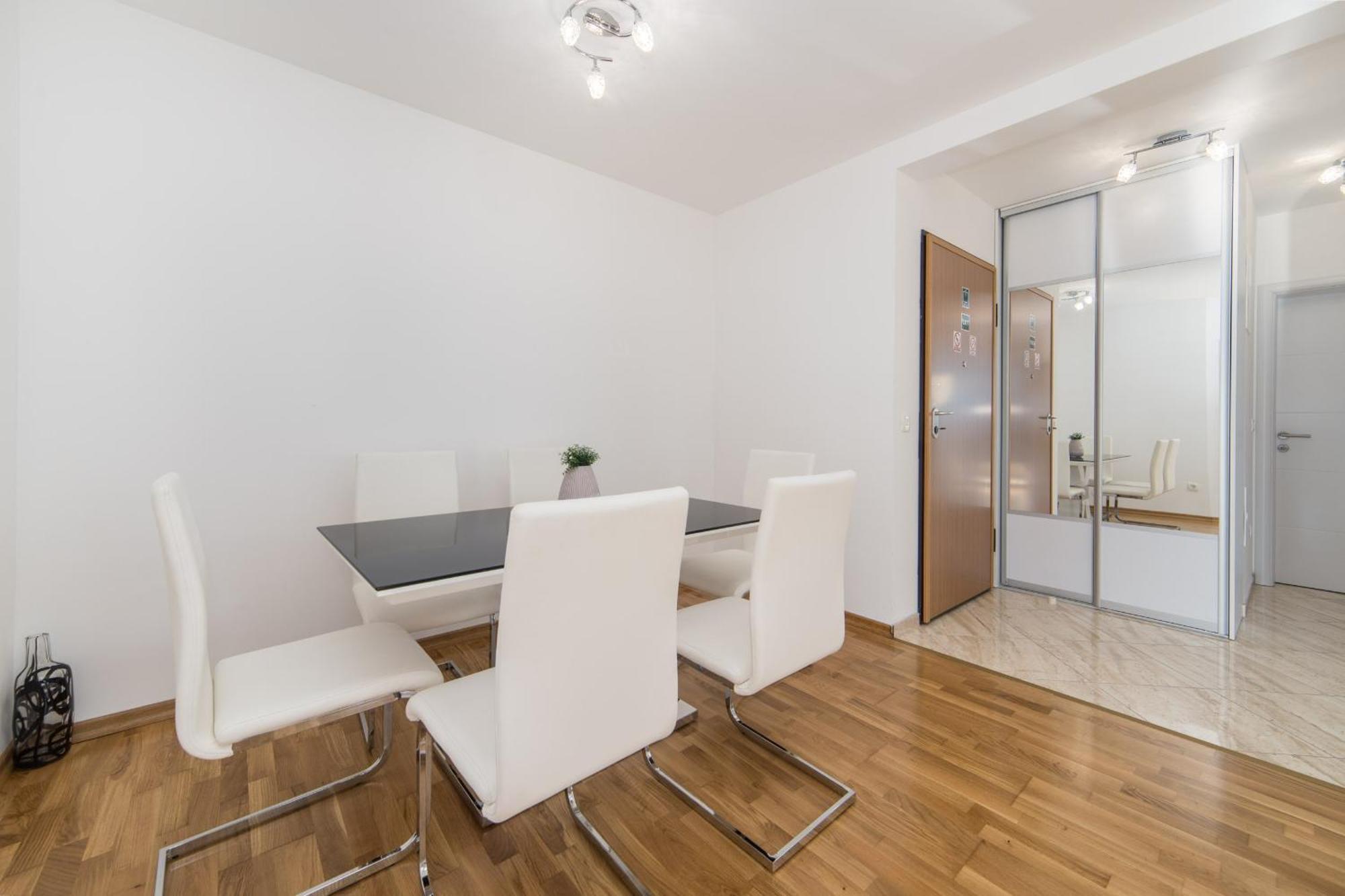 Apartments Crystal Makarska Phòng bức ảnh