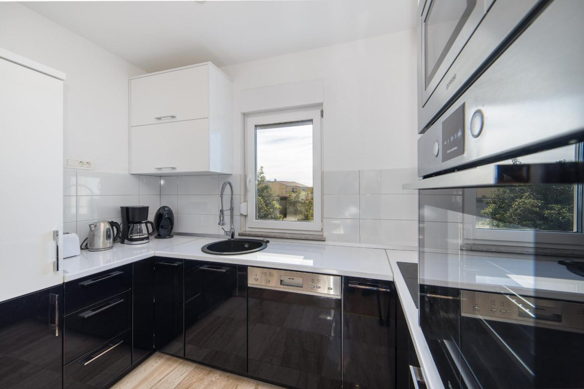 Apartments Crystal Makarska Phòng bức ảnh