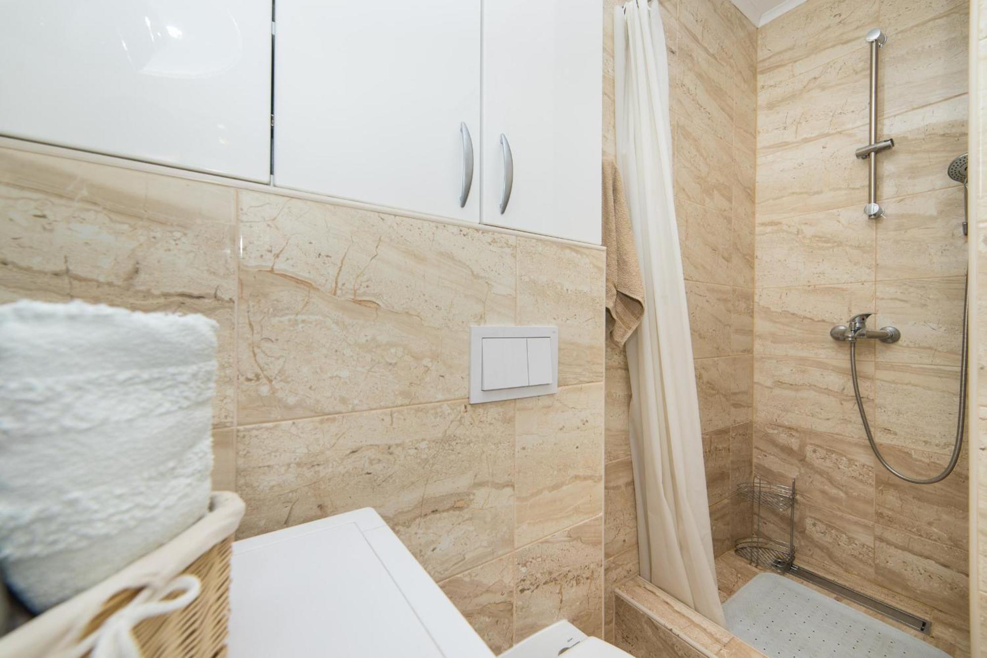 Apartments Crystal Makarska Phòng bức ảnh